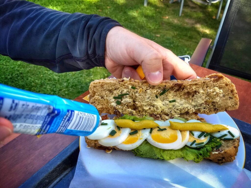 Rafals Brötchen in der ersten Pause